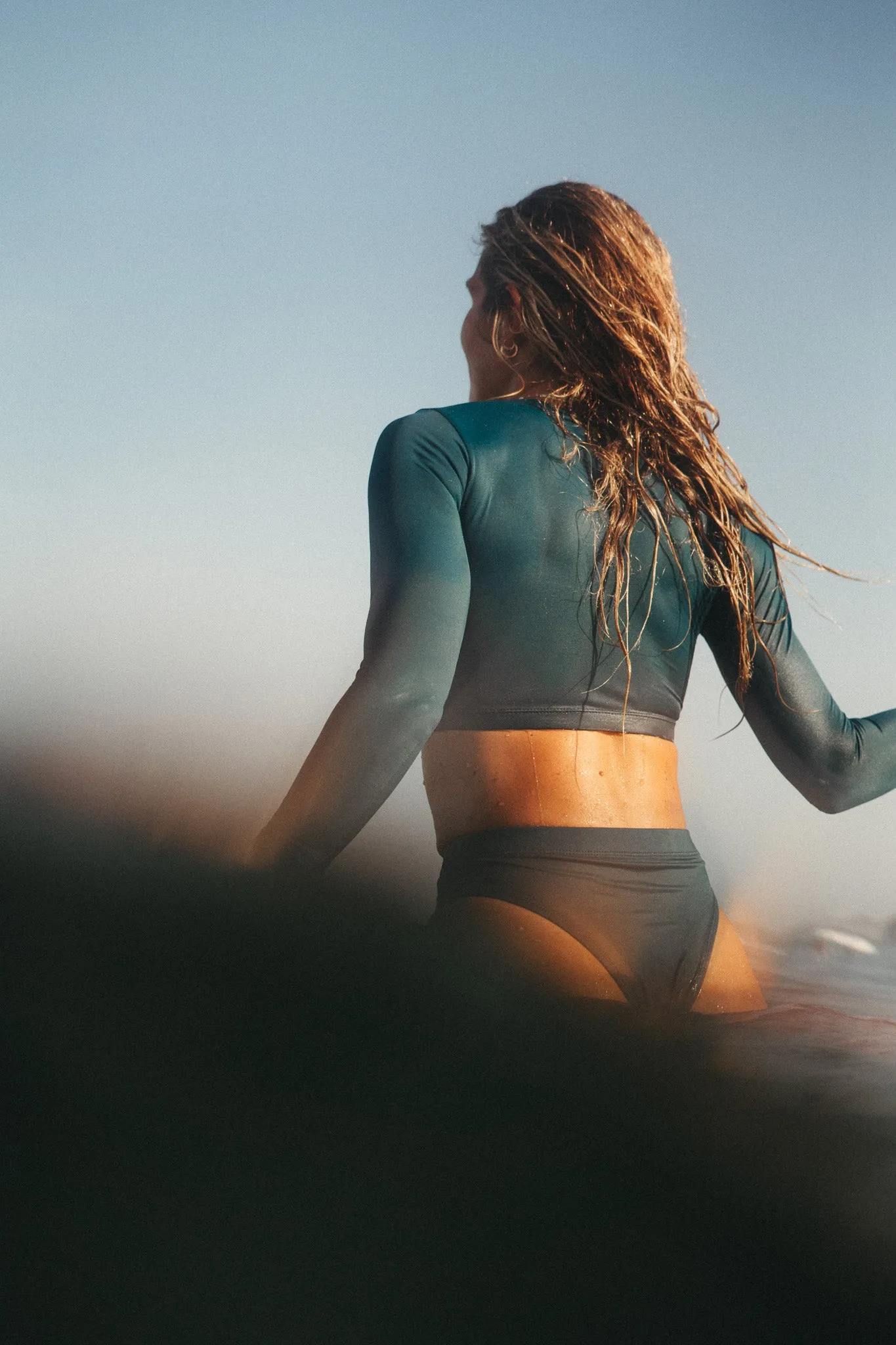Noserider Cropped Rash Guard in Ocean Teal